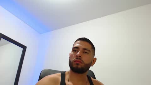 Snapshot of walter_brownn01 chatting on 19, 1, 2025 WALTER BROWN online show from 19, 1, 2025