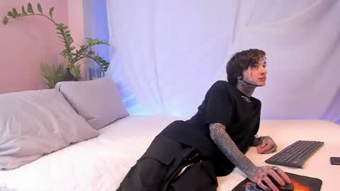 Snapshot of walter_white0276 chatting on 11, 4, 2026 Walter online show from 11, 4, 2026