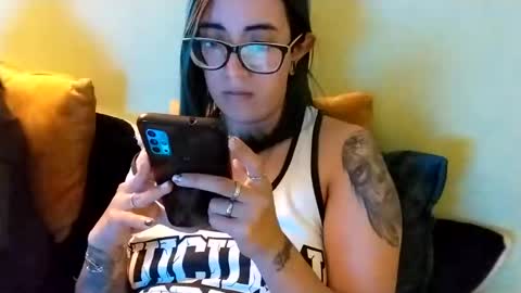 Snapshot of waningrosee chatting on 3, 1, 2025 Waningrose  Lu online show from 3, 1, 2025