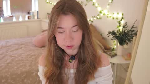 Snapshot of watermelon_sugar_ chatting on 11, 11, 2025 Tess Pls support me with Can we reach 155 my favorite number online show from 11, 11, 2025