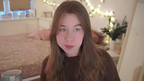 Snapshot of watermelon_sugar_ chatting on 30, 11, 2025 Tess Pls support me with Can we reach 155 my favorite number online show from 30, 11, 2025