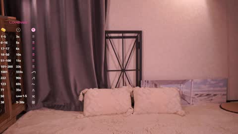 Lily online show from 10, 4, 2026