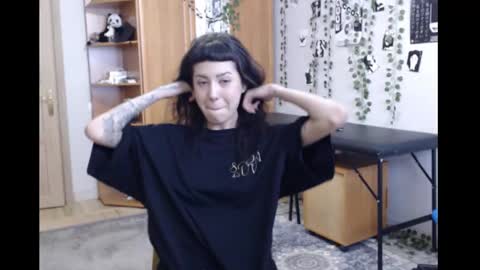 Mina online show from 24, 2, 2026