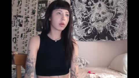 Snapshot of wavy_nights chatting on 2, 5, 2026 Mina online show from 2, 5, 2026