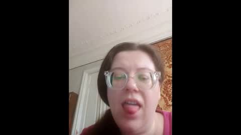 Snapshot of webgirl2 chatting on 1, 5, 2026 Marina online show from 1, 5, 2026