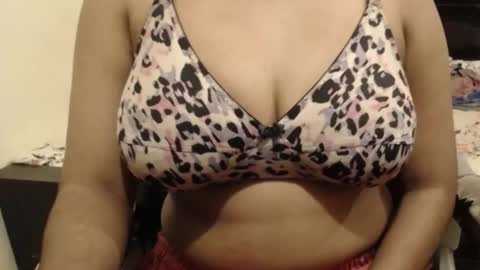 mina online show from 11, 2, 2026