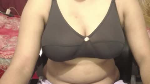 Snapshot of webshowxxx chatting on 4, 8, 2026 mina online show from 4, 8, 2026