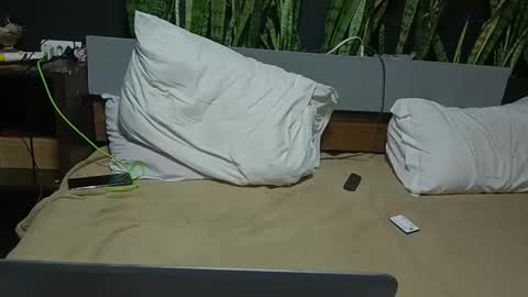 Snapshot of wellcrz chatting on 16, 10, 2025 wellcrz online show from 16, 10, 2025