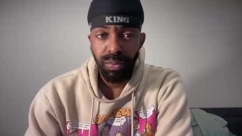 Snapshot of wellpackaged_ chatting on 22, 4, 2026 Langston online show from 22, 4, 2026