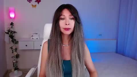 Wendi Foster online show from 11, 11, 2025