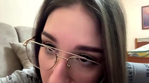 Snapshot of wendolynmusil chatting on 10, 4, 2026 Anna online show from 10, 4, 2026