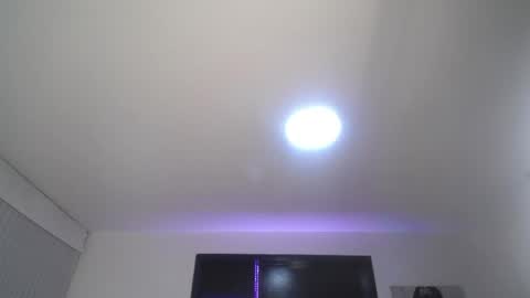 Snapshot of wendy_1_ chatting on 23, 4, 2026 wendy_1_ online show from 23, 4, 2026