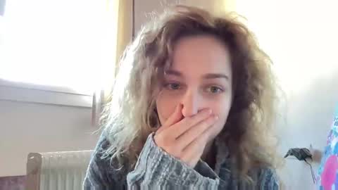 Snapshot of wenus_ss chatting on 8, 12, 2024 wenus_ss online show from 8, 12, 2024