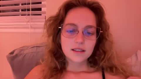 Snapshot of wenus_ss chatting on 4, 3, 2025 wenus_ss online show from 4, 3, 2025