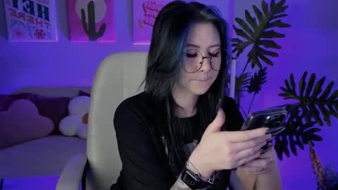 little girl who is always rightLisa online show from 12, 1, 2026