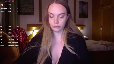 Lana online show from 22, 4, 2026