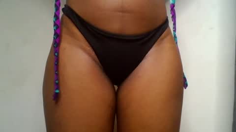 Snapshot of wet_pussieyy chatting on 26, 6, 2026 wet_pussieyy online show from 26, 6, 2026