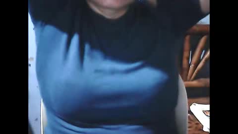 Snapshot of wethornypussy4u chatting on 25, 10, 2025 wethornypussy4u online show from 25, 10, 2025