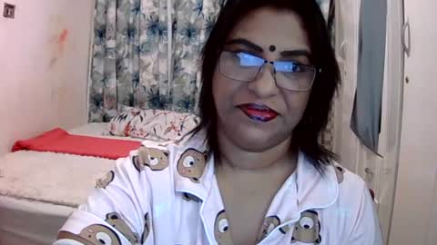 Snapshot of wetindian1971 chatting on 10, 7, 2026 kavita online show from 10, 7, 2026