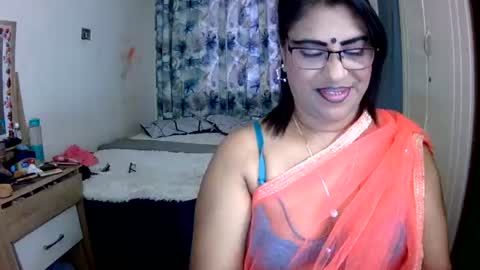 Snapshot of wetindian1971 chatting on 27, 7, 2026 kavita online show from 27, 7, 2026