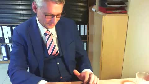 Snapshot of wetsuitedman chatting on 2, 6, 2026 Franz online show from 2, 6, 2026