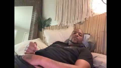 Snapshot of wettdreammcumtru chatting on 15, 10, 2025 Magic johnson 313 online show from 15, 10, 2025