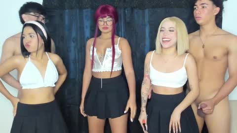 Snapshot of wetting_lust chatting on 16, 1, 2025 --New girls--TamyDark hair girl--Aitana--Mathiasglasses boy--Peter online show from 16, 1, 2025