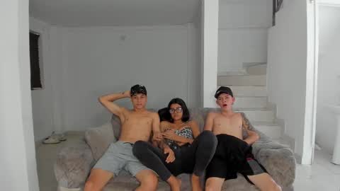 Snapshot of wetting_lust chatting on 13, 9, 2025 --New girls--TamyDark hair girl--Aitana--Mathiasglasses boy--Peter online show from 13, 9, 2025