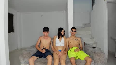 Snapshot of wetting_lust chatting on 15, 9, 2025 --New girls--TamyDark hair girl--Aitana--Mathiasglasses boy--Peter online show from 15, 9, 2025