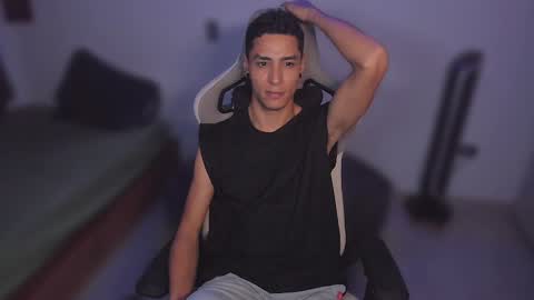 Snapshot of wexx_ chatting on 12, 9, 2025 wex online show from 12, 9, 2025