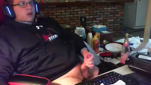 Snapshot of whateverdude555 chatting on 17, 12, 2025 whateverdude555 online show from 17, 12, 2025