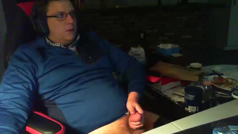 Snapshot of whateverdude555 chatting on 27, 2, 2026 whateverdude555 online show from 27, 2, 2026