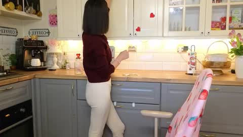 Snapshot of whats_her_name chatting on 17, 1, 2026 Victoria Maria online show from 17, 1, 2026