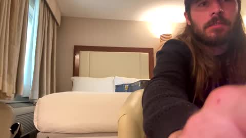 whatsup15913244 online show from 5, 1, 2025