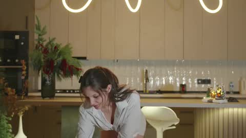 Naomi online show from 16, 12, 2025