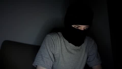 whispero_o online show from 13, 12, 2025