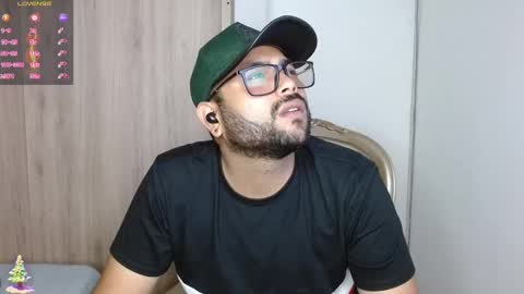 Snapshot of whispers_caplan chatting on 12, 1, 2025 yors online show from 12, 1, 2025