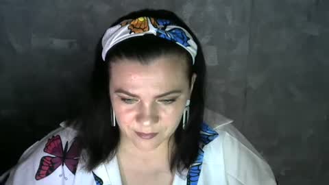 Snapshot of white__queen_ chatting on 2, 7, 2026 white__queen_ online show from 2, 7, 2026