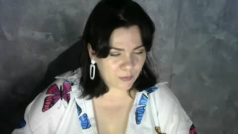 Snapshot of white__queen_ chatting on 13, 7, 2026 white__queen_ online show from 13, 7, 2026