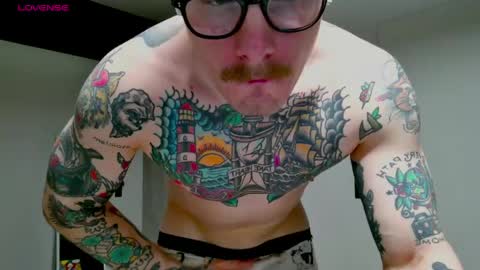 Snapshot of white_king999 chatting on 15, 4, 2026 Max online show from 15, 4, 2026