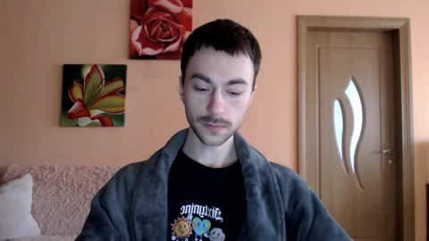 Tom online show from 8, 4, 2026