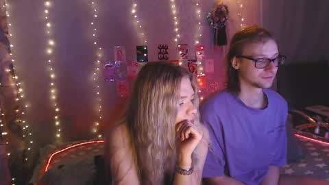 Melania and Mikey online show from 25, 4, 2026