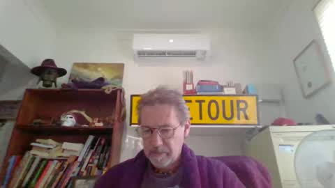 whiteboomer online show from 5, 4, 2026