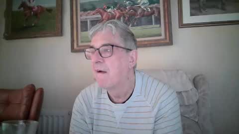 Snapshot of whitebriefs009 chatting on 2, 10, 2025 whitebriefs009 online show from 2, 10, 2025