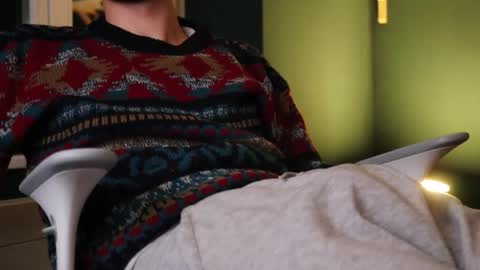 whiteeuropaboy online show from 13, 12, 2025