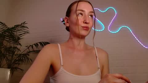 You wont find me here on Saturdays and Sundays  online show from 6, 4, 2026