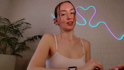 Snapshot of whiteprincessluna chatting on 20, 4, 2026 You wont find me here on Saturdays and Sundays online show from 20, 4, 2026