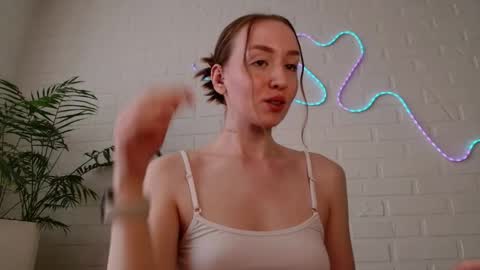 Snapshot of whiteprincessluna chatting on 1, 5, 2026 You wont find me here on Saturdays and Sundays online show from 1, 5, 2026