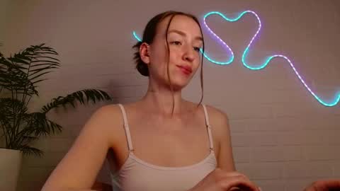 Snapshot of whiteprincessluna chatting on 11, 5, 2026 You wont find me here on Saturdays and Sundays online show from 11, 5, 2026