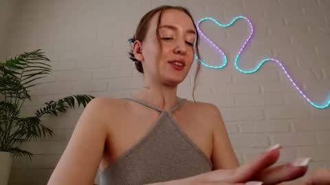 Snapshot of whiteprincessluna chatting on 15, 5, 2026 You wont find me here on Saturdays and Sundays online show from 15, 5, 2026